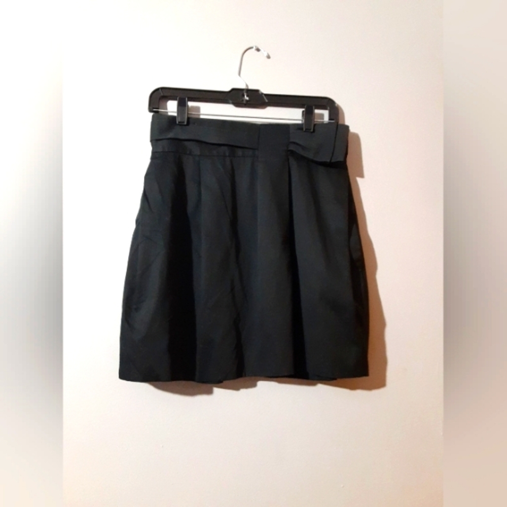 BCBGMaxAzria Black Bubble Mini Skirt Size 06 Zip Back Party Evening